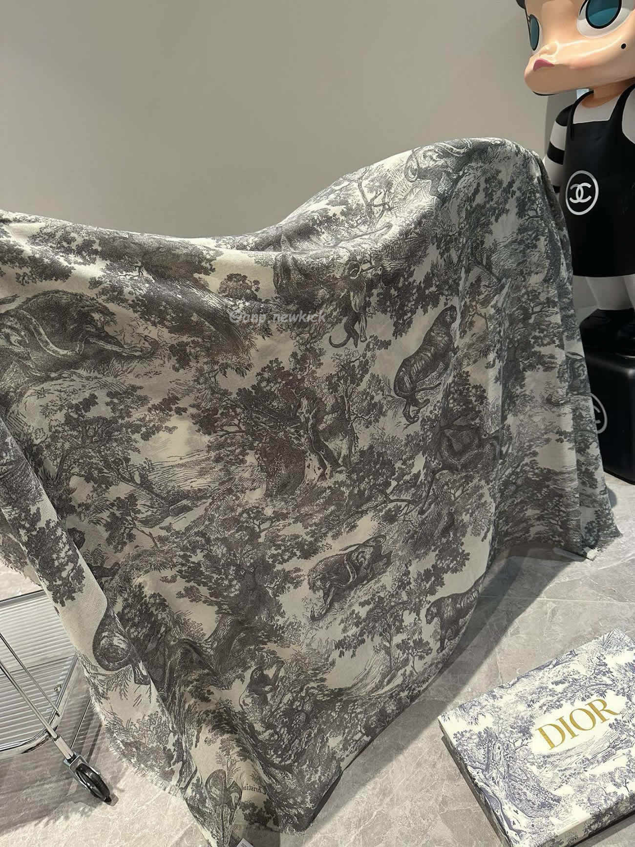 Dior Printed Shawl Cashmere Fabrics Sauvage Ruyi Print 140x180cm (18) - newkick.app